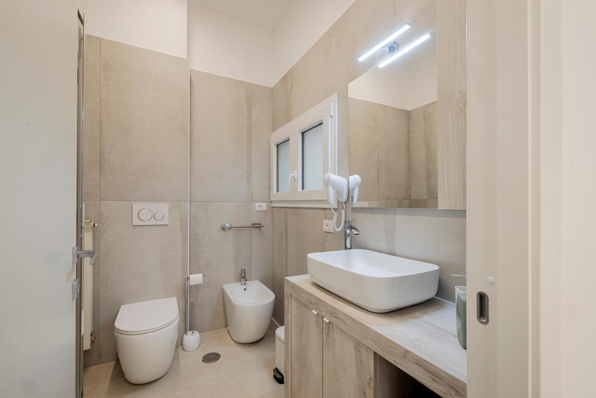 Modern Trastevere Apartment